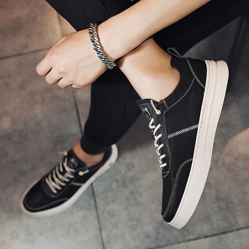 Tênis Masculino em Couro Raphaelos T417